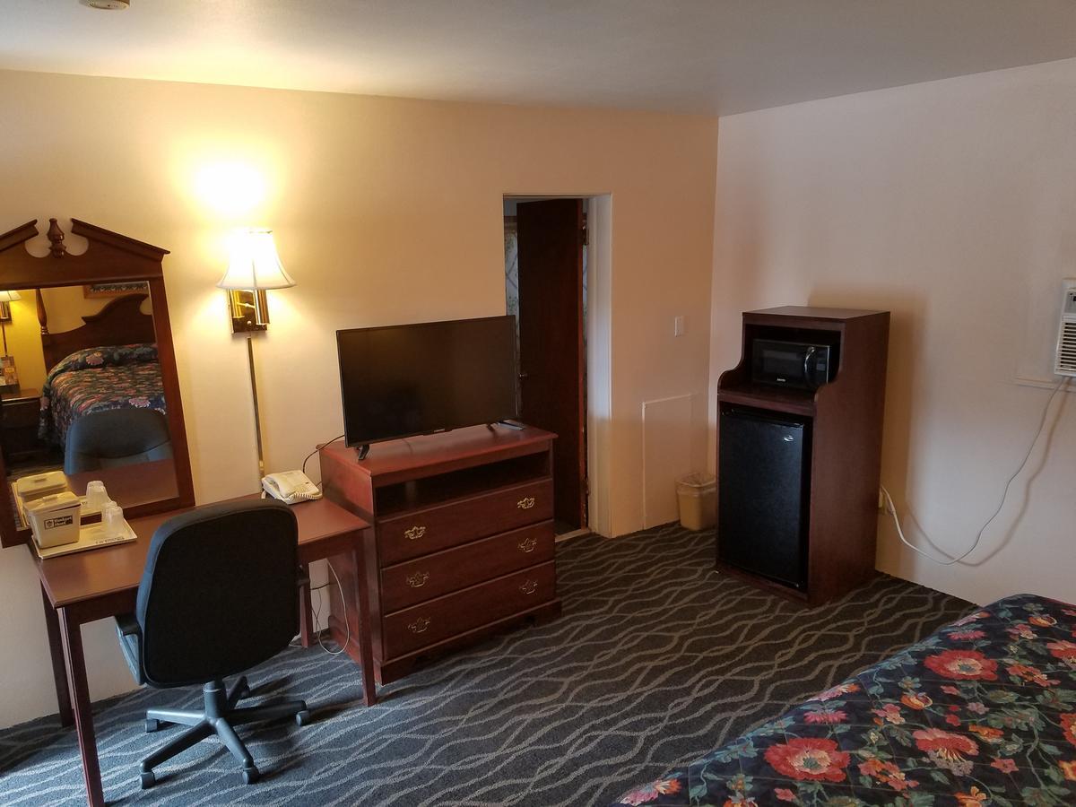 Budget Host Inn Bedford Exterior photo